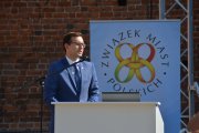 Prezydent Ciechanowa Krzysztof Kosiński otwiera konferencję