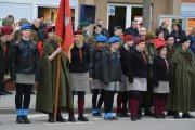 Harcerze ze sztandarem uczestniczący w obchodach rocznicy uchwalenia Konstytucji 3 Maja